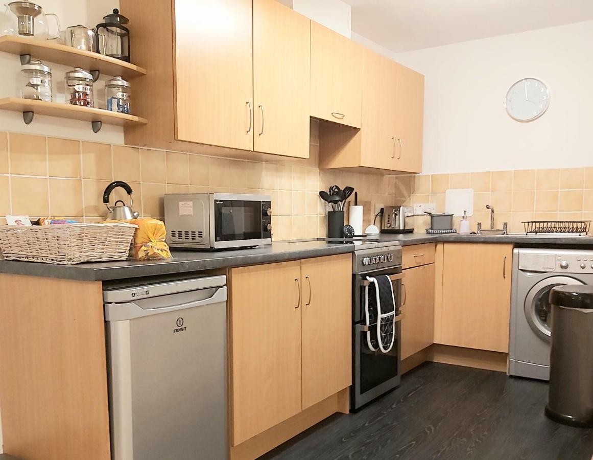 Inverness City Centre Apartment With Elevator And Google Chromecast Exterior foto