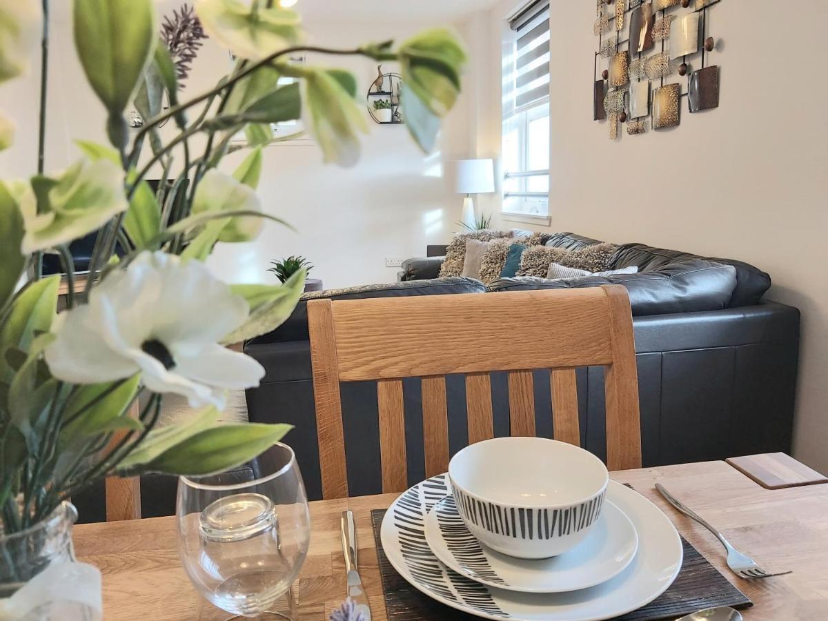 Inverness City Centre Apartment With Elevator And Google Chromecast Exterior foto